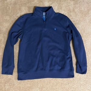 IZOD men’s quarter-zip fleece top.